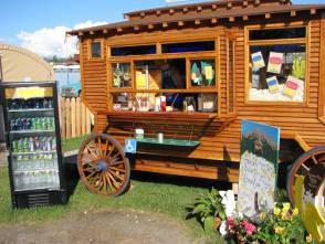 Food cart with accessible shelf